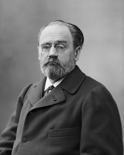 Emile Zola adlı yazarımız